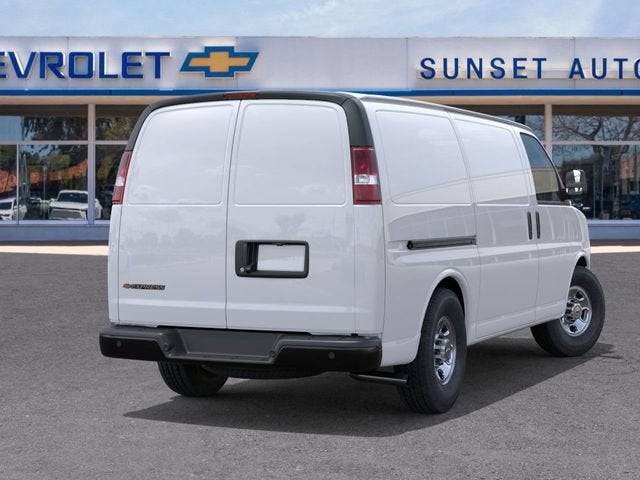 2025 Chevrolet Express Cargo WT