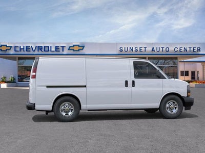 2025 Chevrolet Express Cargo WT