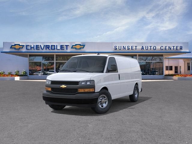 2025 Chevrolet Express Cargo WT