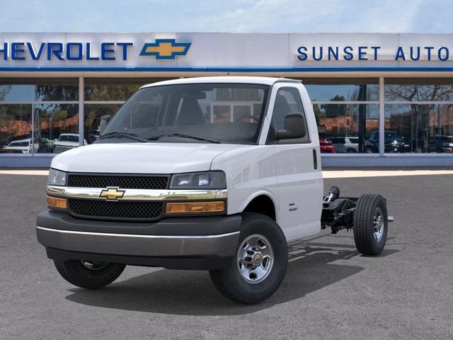 2026 Chevrolet Express Cutaway 3500 1WT
