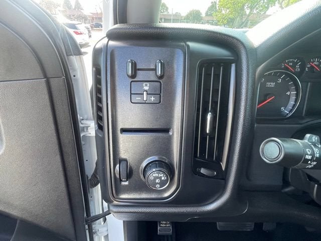 2022 Chevrolet Silverado 5500 HD Work Truck